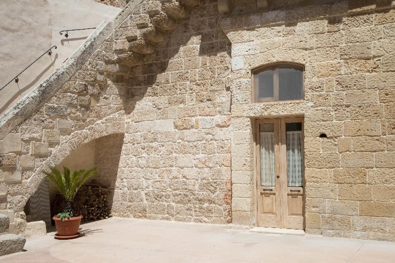 HISTORIA- Dimore Storiche Corte Chiesa Corigliano dʼOtranto Exterior foto